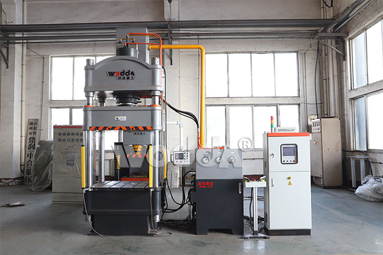 200T三梁四柱液壓機生産廠家 200T三梁四柱液壓機生産廠家