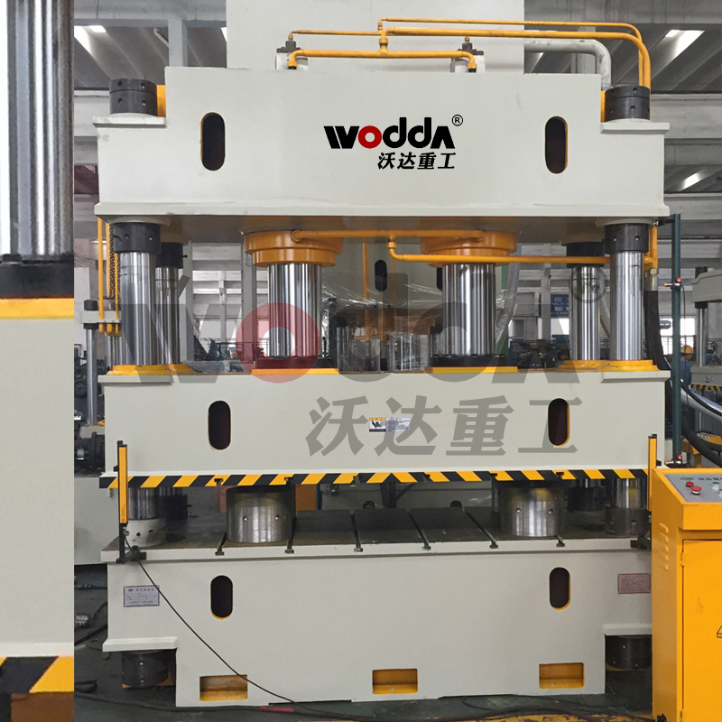 315噸汽車内飾件成型機 315噸汽車内飾件成型機