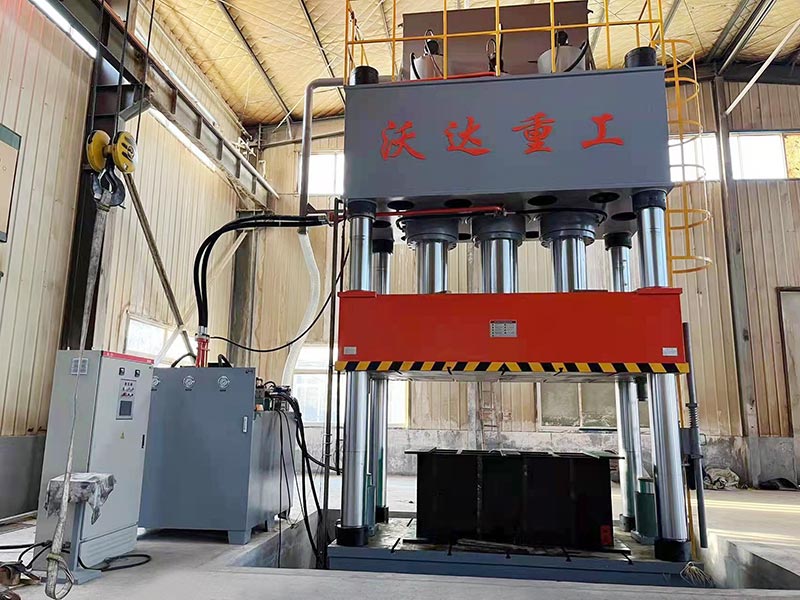 1500噸SMC乒乓球台面成型液壓機