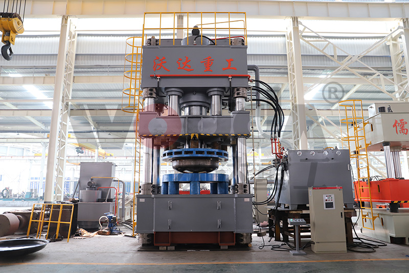 如何選擇油壓機廠家? 如何選擇油壓機廠家?