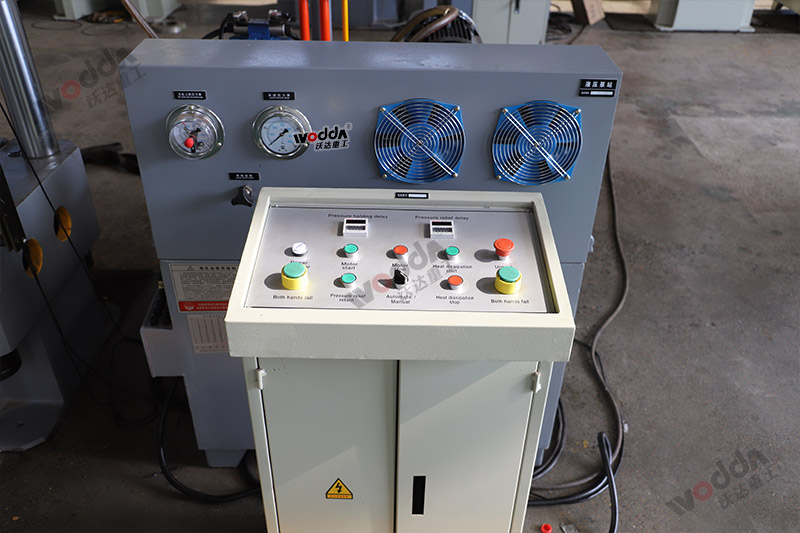 315噸不鏽鋼拉伸成型液壓機