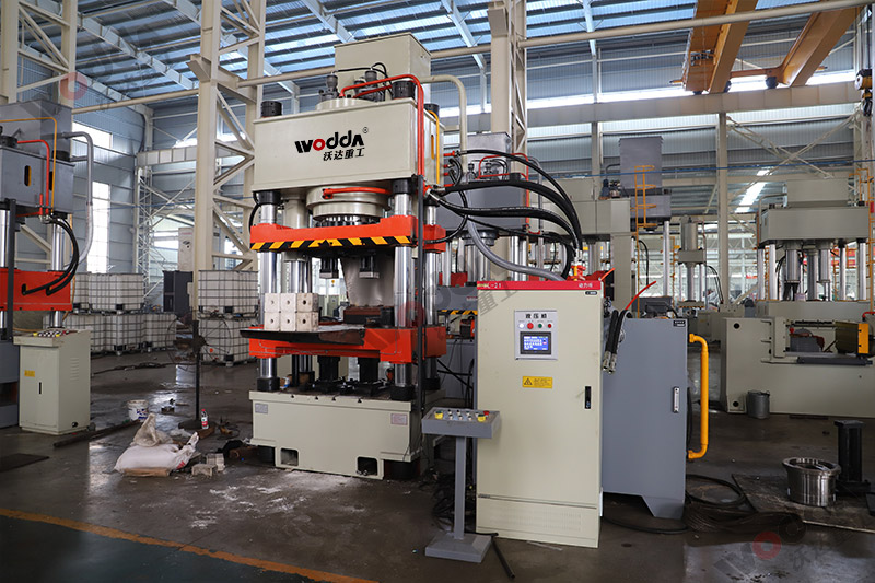 500噸鹽磚壓塊機 500噸鹽磚壓塊機