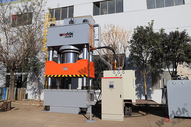 2000噸液壓機廠家怎麼選擇? 2000噸液壓機廠家怎麼選擇?