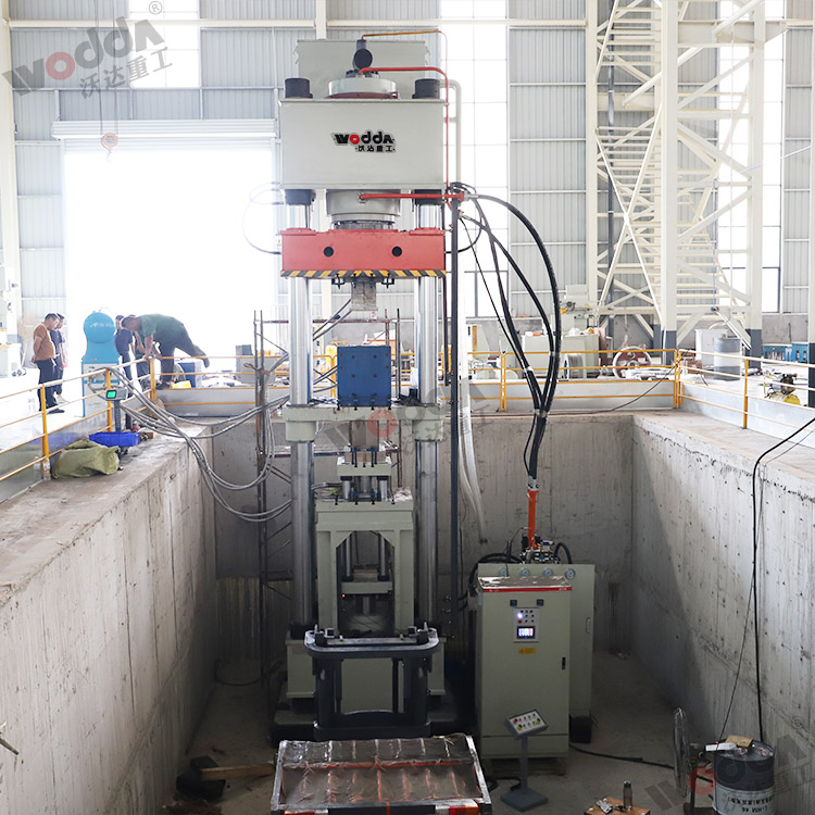 800噸匣缽液壓機(圖1) 800噸匣缽液壓機(圖1)