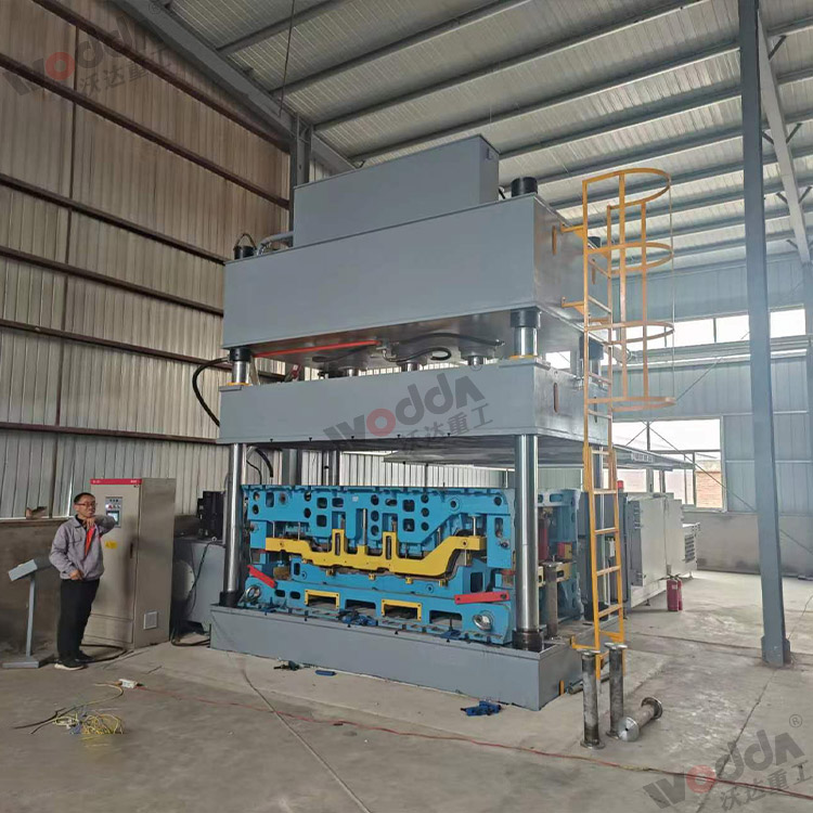 315噸汽車内飾件液壓機(圖2) 315噸汽車内飾件液壓機(圖2)