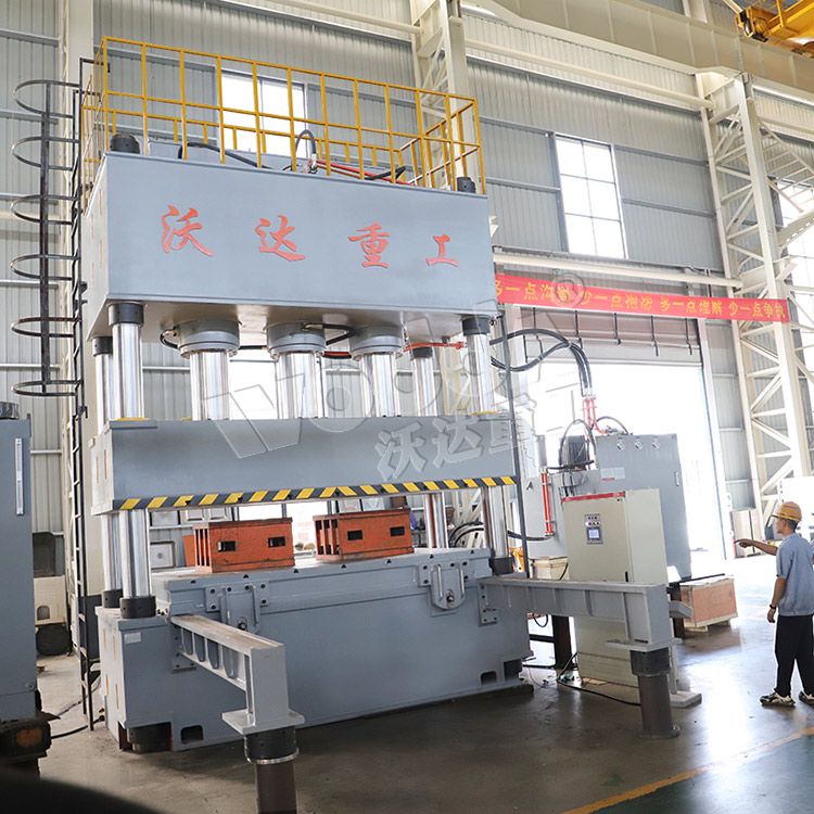 1200噸四柱液壓機 1200噸四柱液壓機