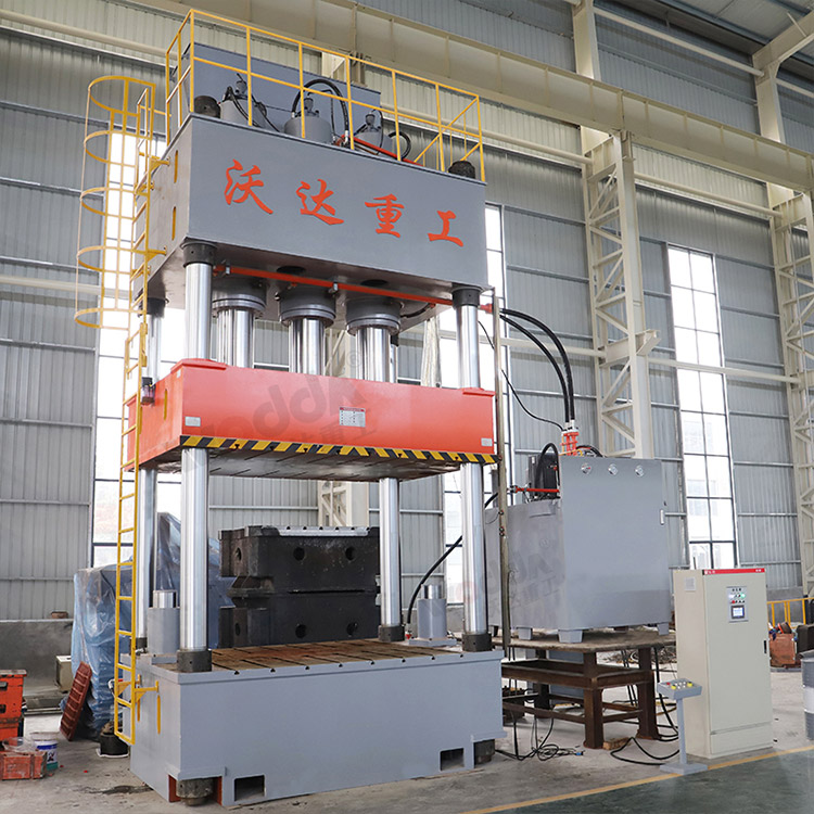 1250噸SMC溝槽U型排水溝成型液壓機 1250噸SMC溝槽U型排水溝成型液壓機