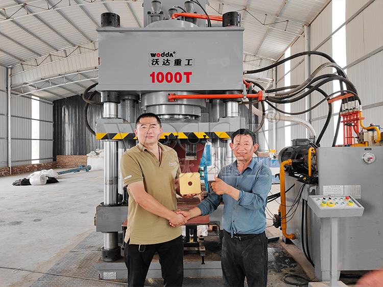 全自動鹽磚機試機成功 全自動鹽磚機試機成功