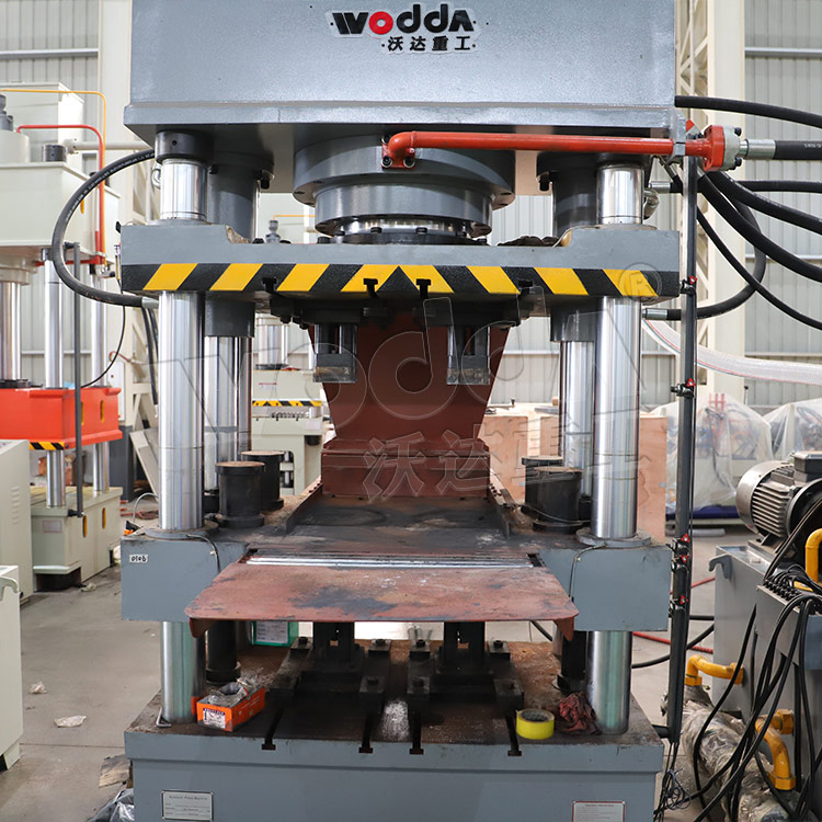 石墨粉末壓塊機(一模兩出) 石墨粉末壓塊機(一模兩出)