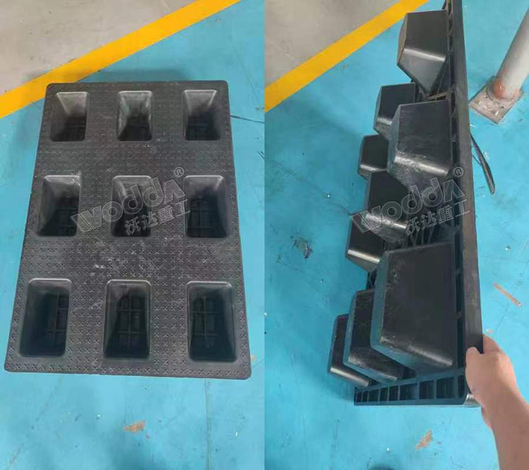 模壓塑料托盤成品.jpg 模壓塑料托盤成品.jpg