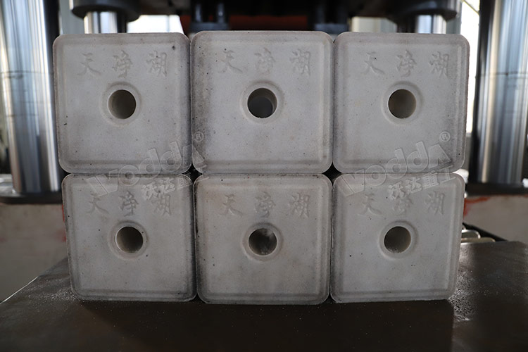 20kg鹽磚一模一出 20kg鹽磚一模一出