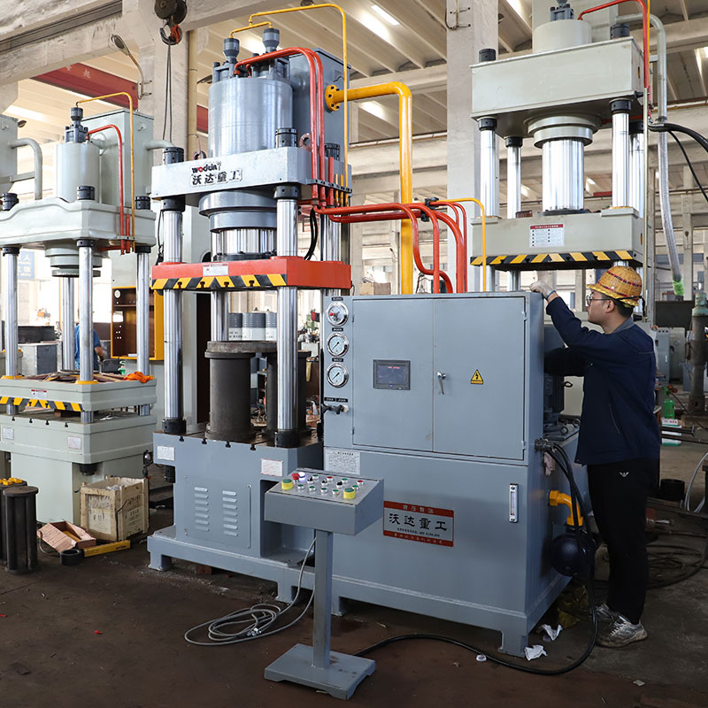 液壓機的維修保養 三梁四柱液壓機