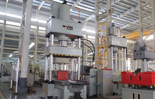 500噸(dun)伺服液壓機帶移(yí)動工作台