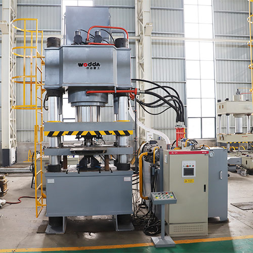 鐵矽鋁磁芯粉(fěn)末成型液壓機_800噸(dūn)四柱液壓機